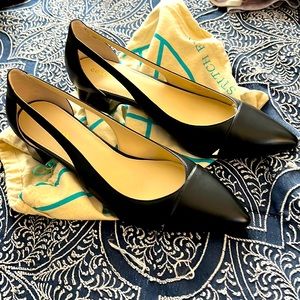 Cole Haan cut out pumps